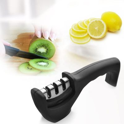 Tirón negro a través de los sacapuntas de cuchillo de acero de cerámica de los sacapuntas de cuchillo con la pintura de goma